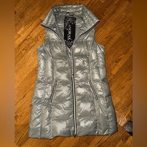 ANORAK Quilted Puffer Vest – Women’s Large– Silver/Gray. WORN TWICE!